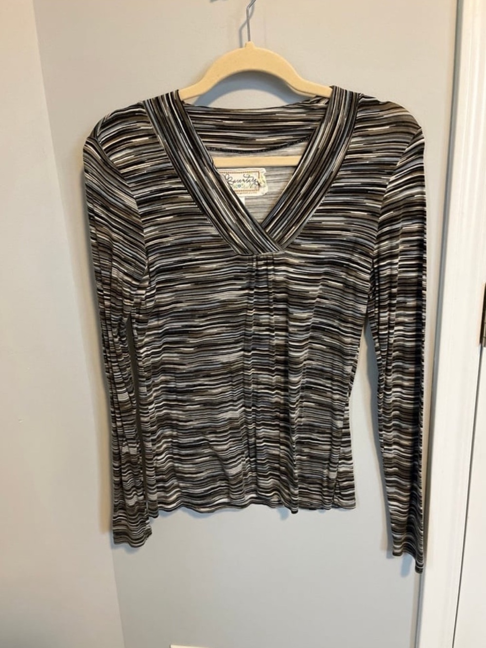 Serenity Striped V-Neck Long Sleeve Top - Black & White & Gray
